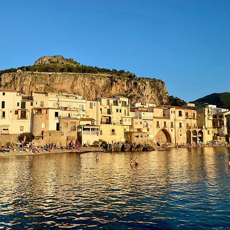 Casa Agora-A Due Passi Dal Mare Apartment Чефалу Екстериор снимка